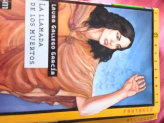 Libros lectura de 4 euros  cada uno