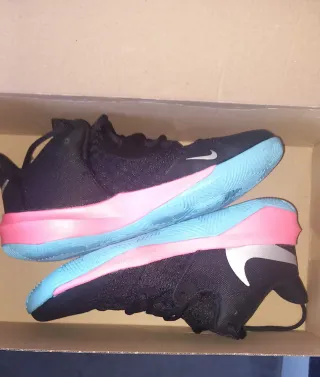 Zapatillas Nike Hypercourt deportivos sin usar