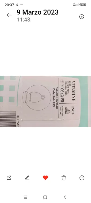 Lámpara de techo naranja y plateada