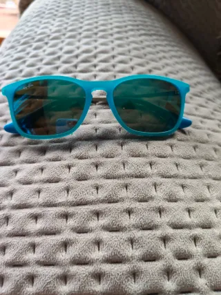 Gafas de sol Ray-Ban azules.Niño.