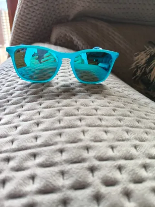 Gafas de sol Ray-Ban azules.Niño.