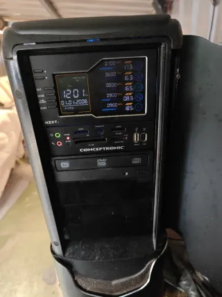 Ordenador Gaming con luces LED