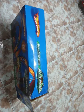 Hot Wheels Acceleracers AcceleDrome Falcón Castle