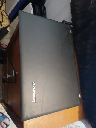 Lenovo E31 Portátil