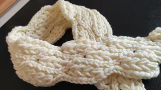 Sciarpa colore panna morbida