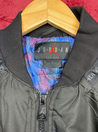 Chaqueta Bomber Jordan Negra Gore-Tex