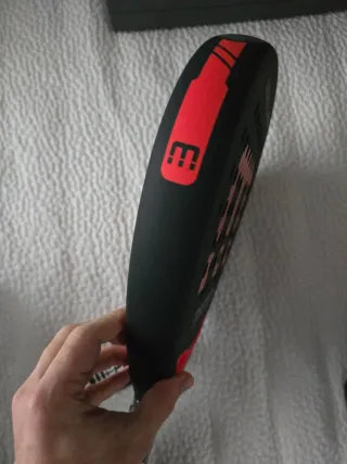 Pala pádel Mystica Legacy Carbon Attack