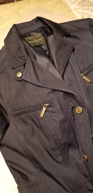 Chaqueta impermeable Roberto Verino  Talla 40