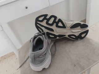 Hoka One One Bondi 8 gris