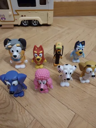 Lote Juguetes Bluey Coche y Caravana