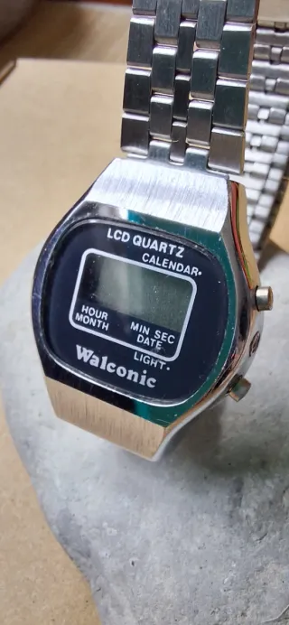 Reloj Walconic LCD Quartz Digital