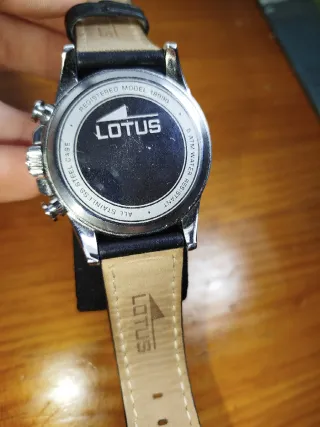 Reloj Lotus Chronograph Negro y Plateado
