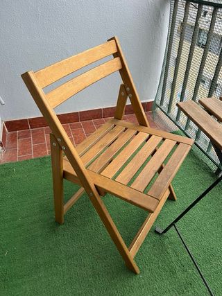 Mesa y Sillas Plegables Madera