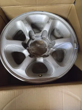 5 Llantas 15 para Montero V20