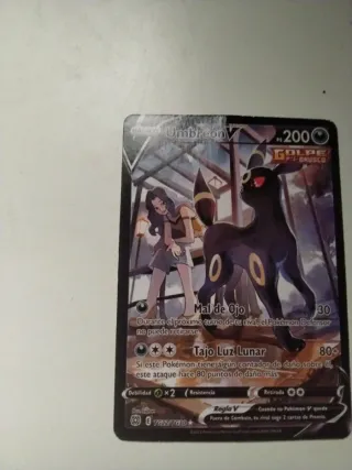 Umbreon V Golpe Brusco