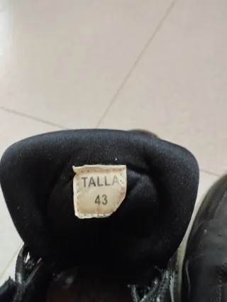 Zapatilla alta hombre Talla 43 Negra