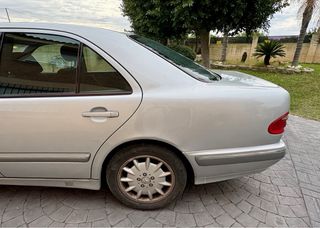Mercedes-Benz Clase E 2000