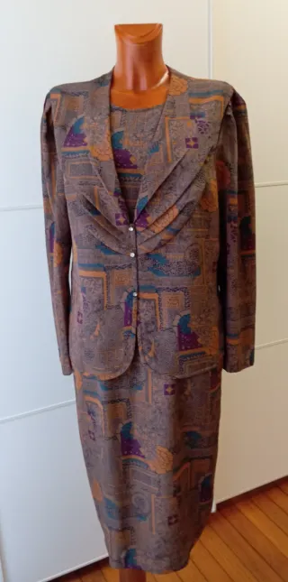 Vestido vintage estampado. Nuevo