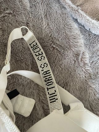 2 Sujetadores Victoria's Secret