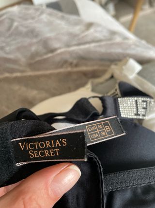 2 Sujetadores Victoria's Secret