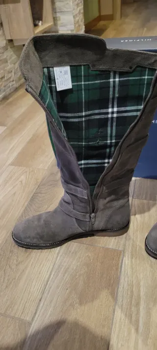 Stivali Tommy Hilfiger scamosciati grigi