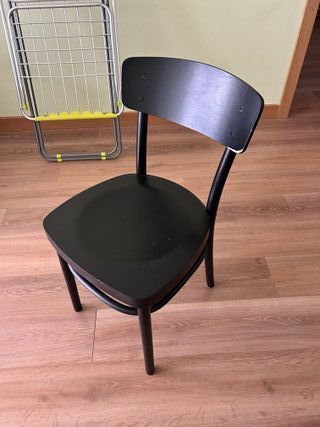 Mesa de comedor de salón blanca