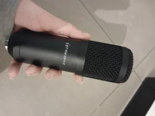 Micrófono con soporte para grabación