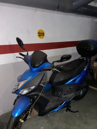 Moto Scooter Azul