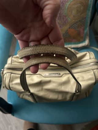 Bolso de piel beige