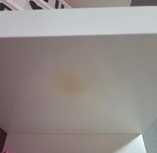 Estantería blanca decorativa