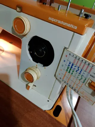 Máquina de Coser Alfa Vintage Superautomática