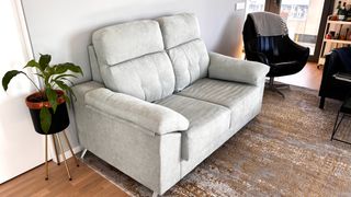 Sofá 2 plazas con chaise longue verde pastel