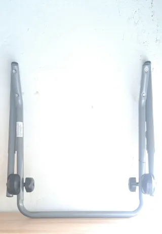 Soporte pared bicicletas.