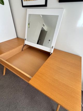 Escritorio Tocador roble/blanco cajones y espejo