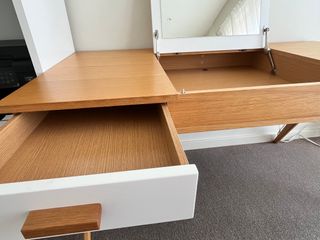 Escritorio Tocador roble/blanco cajones y espejo