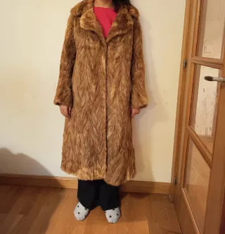 Abrigo de pelo marrón