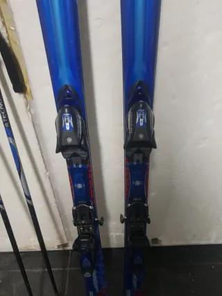 Esquís Atomic C-Series 7.2 168cm + Bastones 125cm