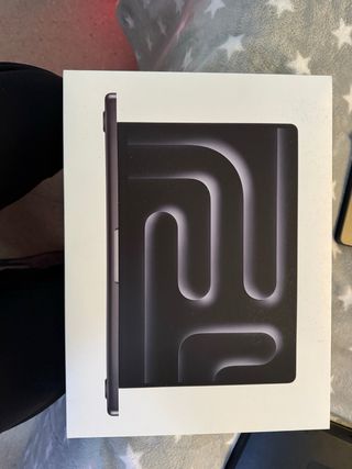 MacBook Pro M4 2025 · 16 GB RAM · GRIS ESPACIAL