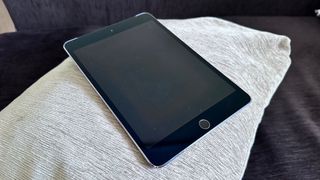 iPad mini 4 128GB Plata