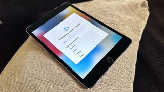 iPad mini 4 128GB Plata