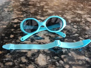 Gafas de sol infantiles azules