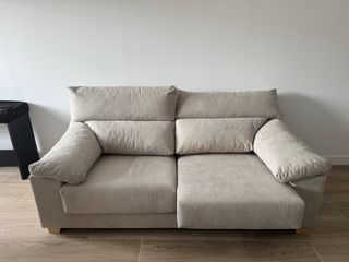 Sofá beige 3 plazas nuevo a estrenar