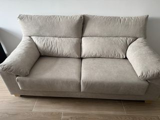Sofá beige 3 plazas nuevo a estrenar