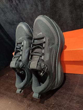 T36,5 Zapatillas W Nike Vomero 18 Goretex