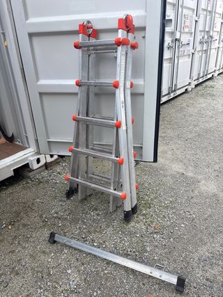 Escalera telescópica multiusos