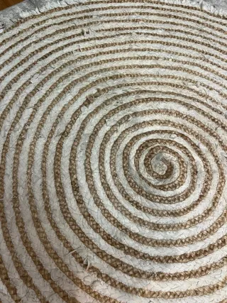 Alfombra redonda de yute beige y marrón