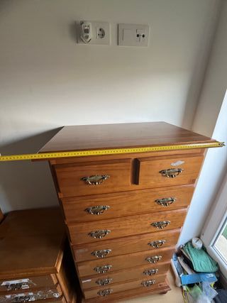 Cabezal de cama madera + somier + comoda + mesita