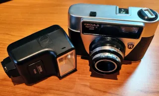 Cámara Regula Sprinty C 300 con Flash Sunpak