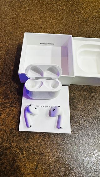 AirPods 4 con Cancelación de Ruido
