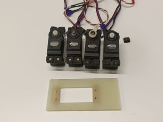 Servos Sanwa SRM-102 Antiguos